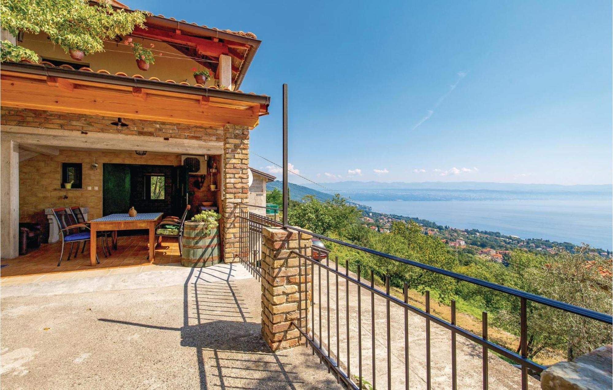 1 Bedroom Gorgeous Apartment In Lovran Exterior photo